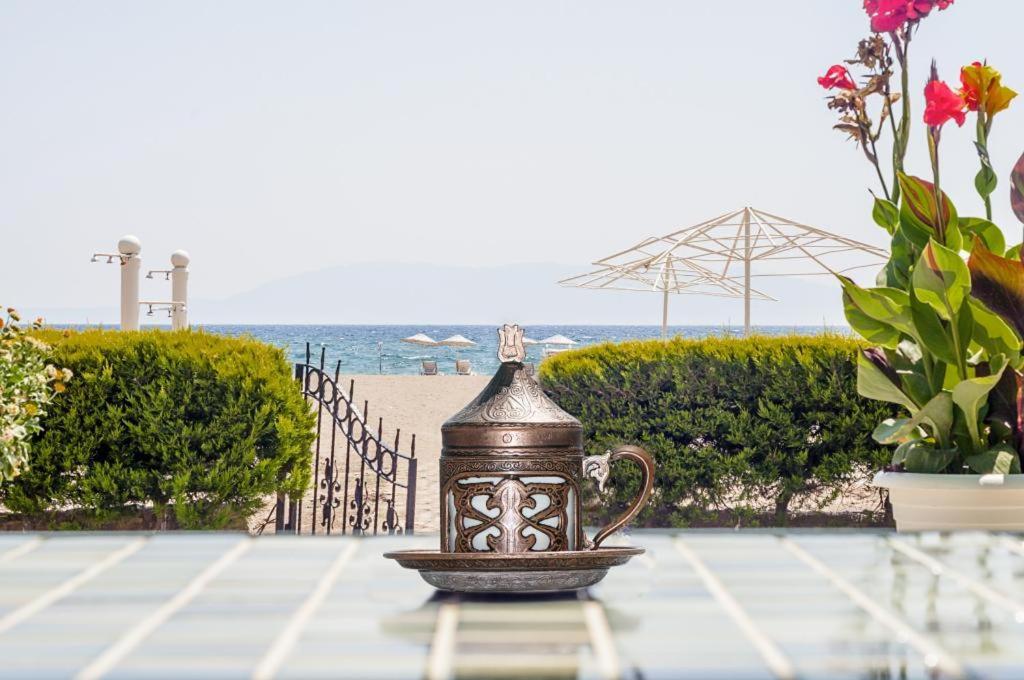 Colophon Beach Otel Gumuldur Esterno foto