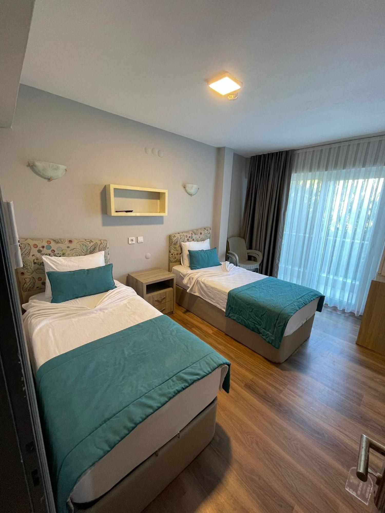 Colophon Beach Otel Gumuldur Esterno foto