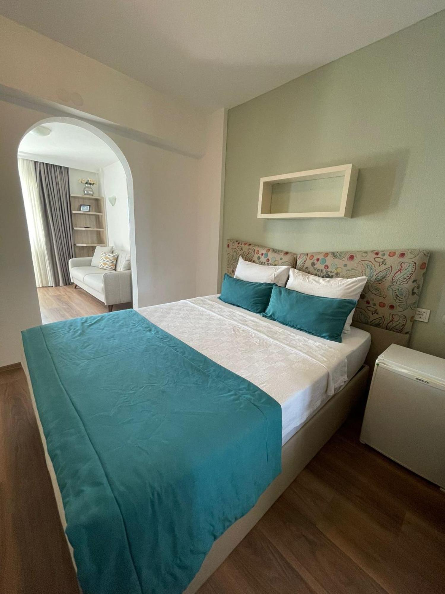 Colophon Beach Otel Gumuldur Esterno foto